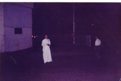 العمرة 1996 - المدينة المنورة - أمام مقبرة البقيع